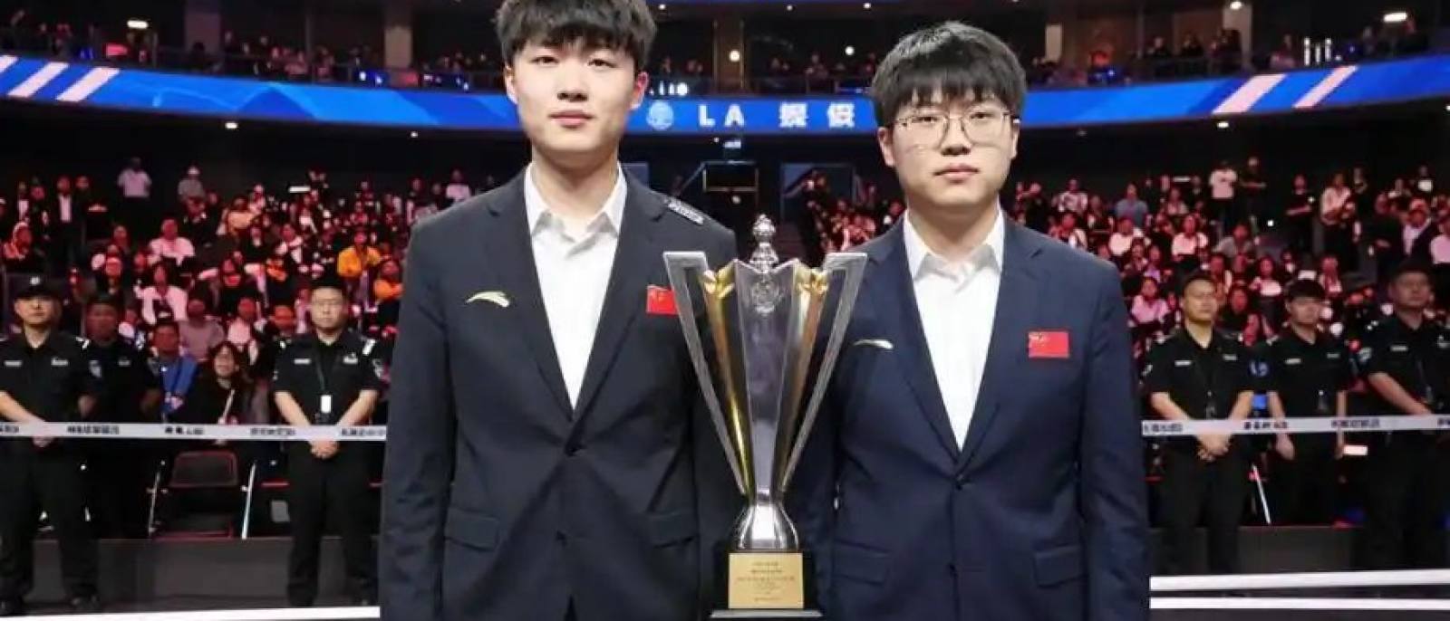 Bwin 必赢 穿越火线专题战队与赛制